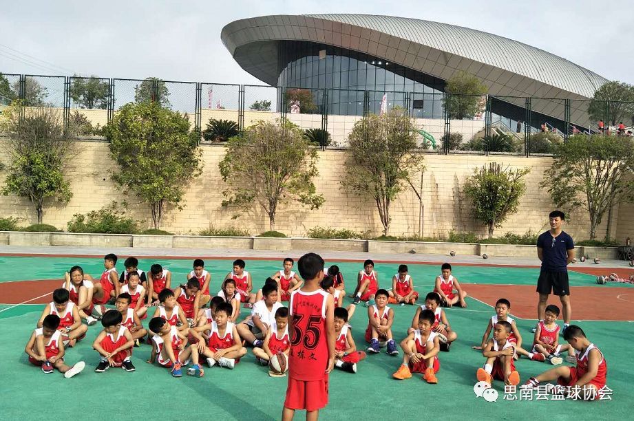 篮球战术训练分解法图解大全_1